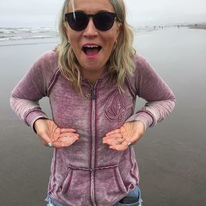 Meet your Posher, Sherrii